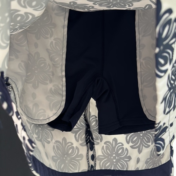 Vineyard Vines Women’s Golf Skort ⛳️ size 2 navy white - Picture 4 of 4